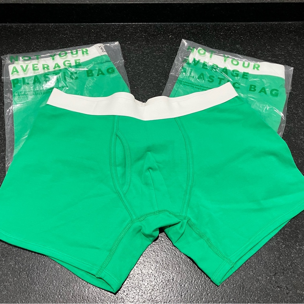 Never Worn Pact Organic Mens boxer briefs size M.